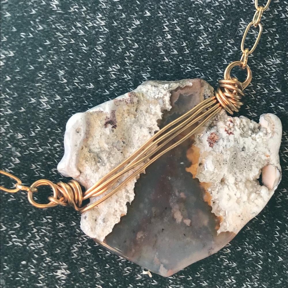 Wire wrapped stone necklace - Picture 3 of 5